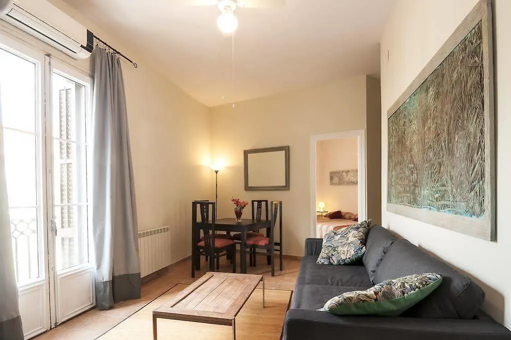 Gaudi Apartment 2 Barcelona 0*,  Spain