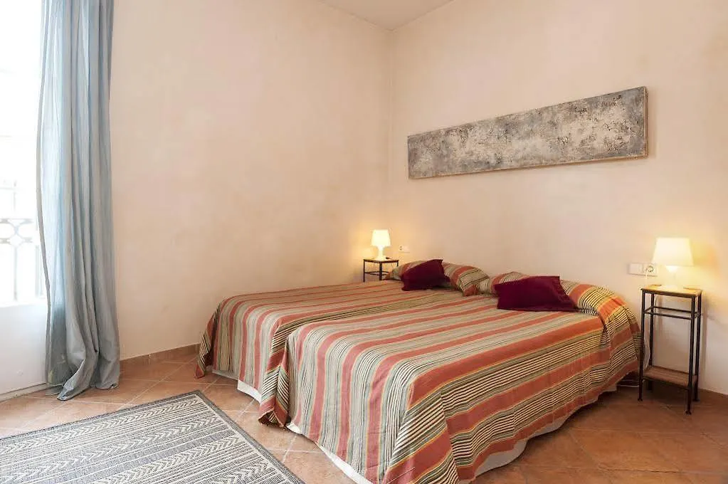 Gaudi Apartment 2 Barcelona Spain