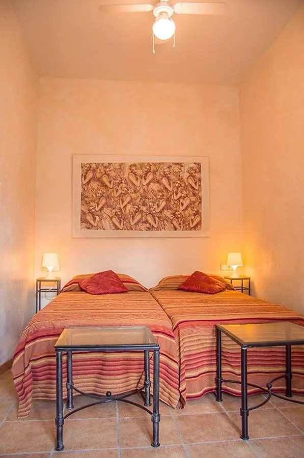 Gaudi Apartment 2 Barcelona